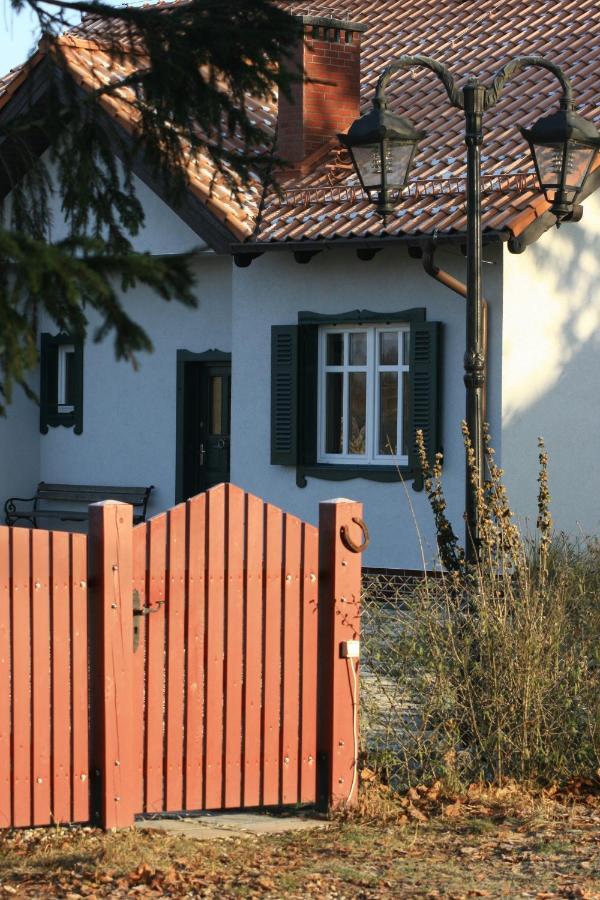 Zielone Okiennice Milki Bagian luar foto